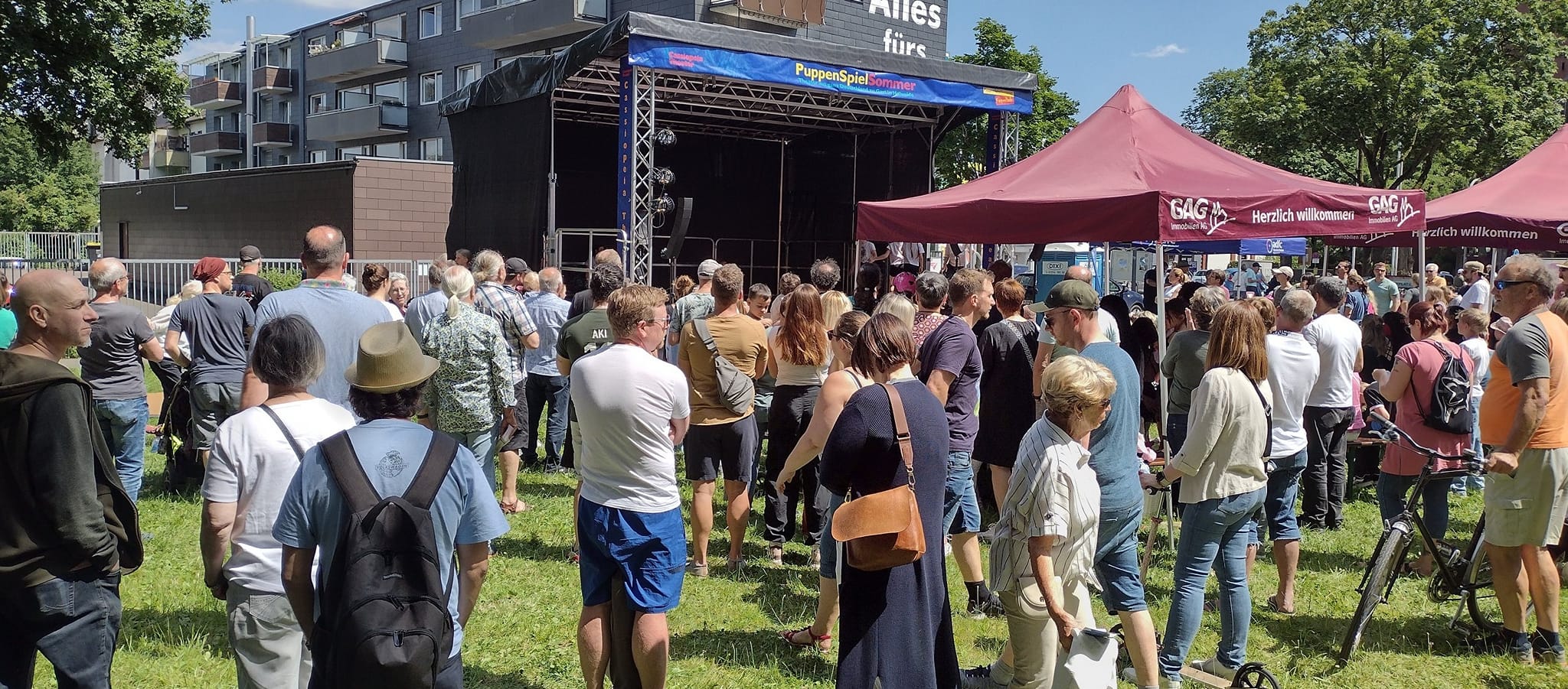 Holweide zeigt sich 